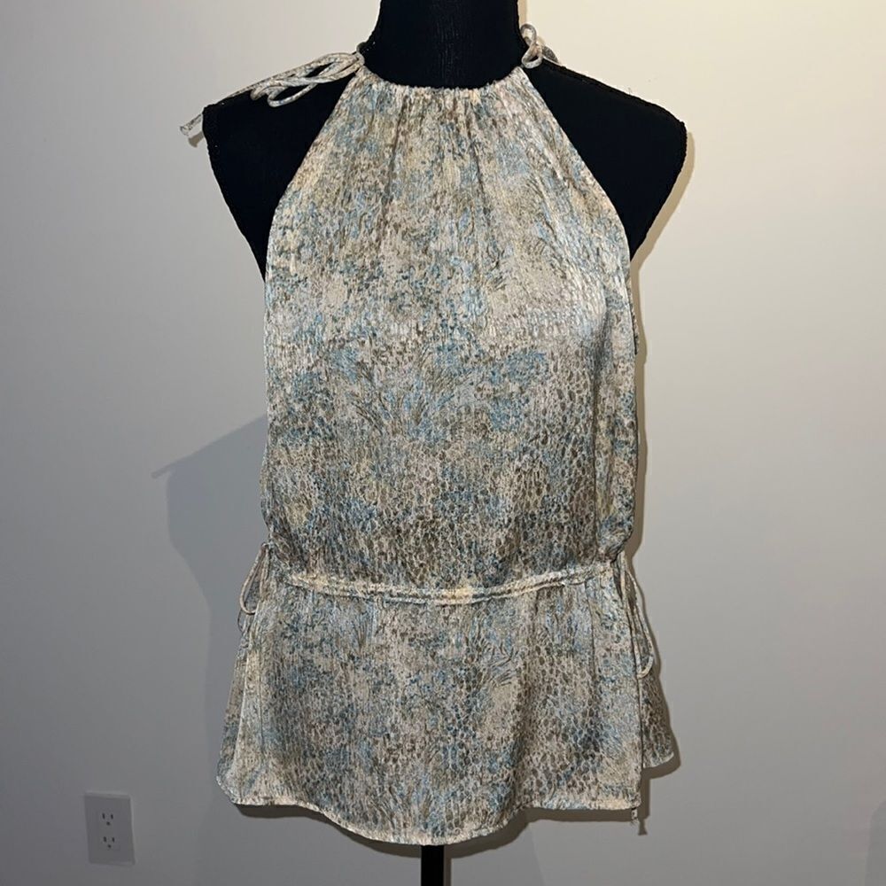 High-Neck blouse 